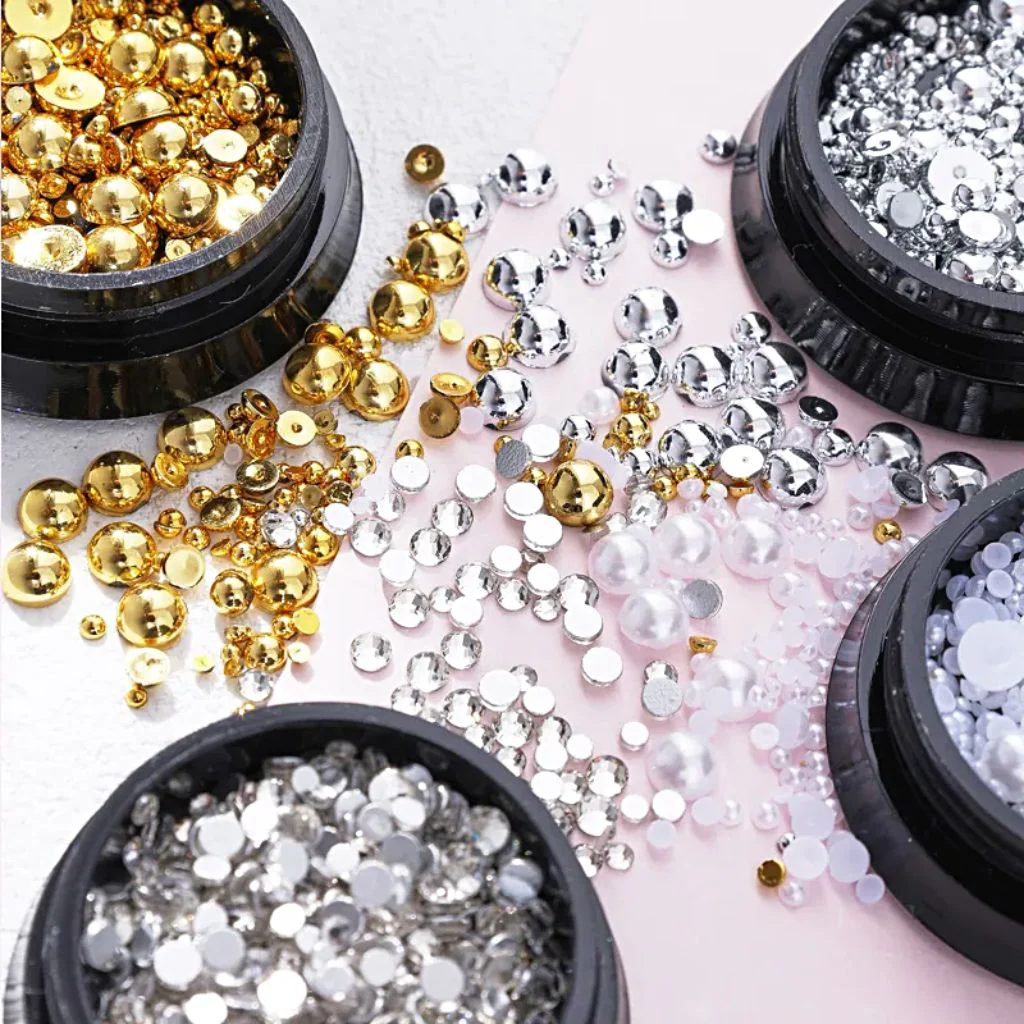 Beads, Pearls and Rhinestones - Image 3