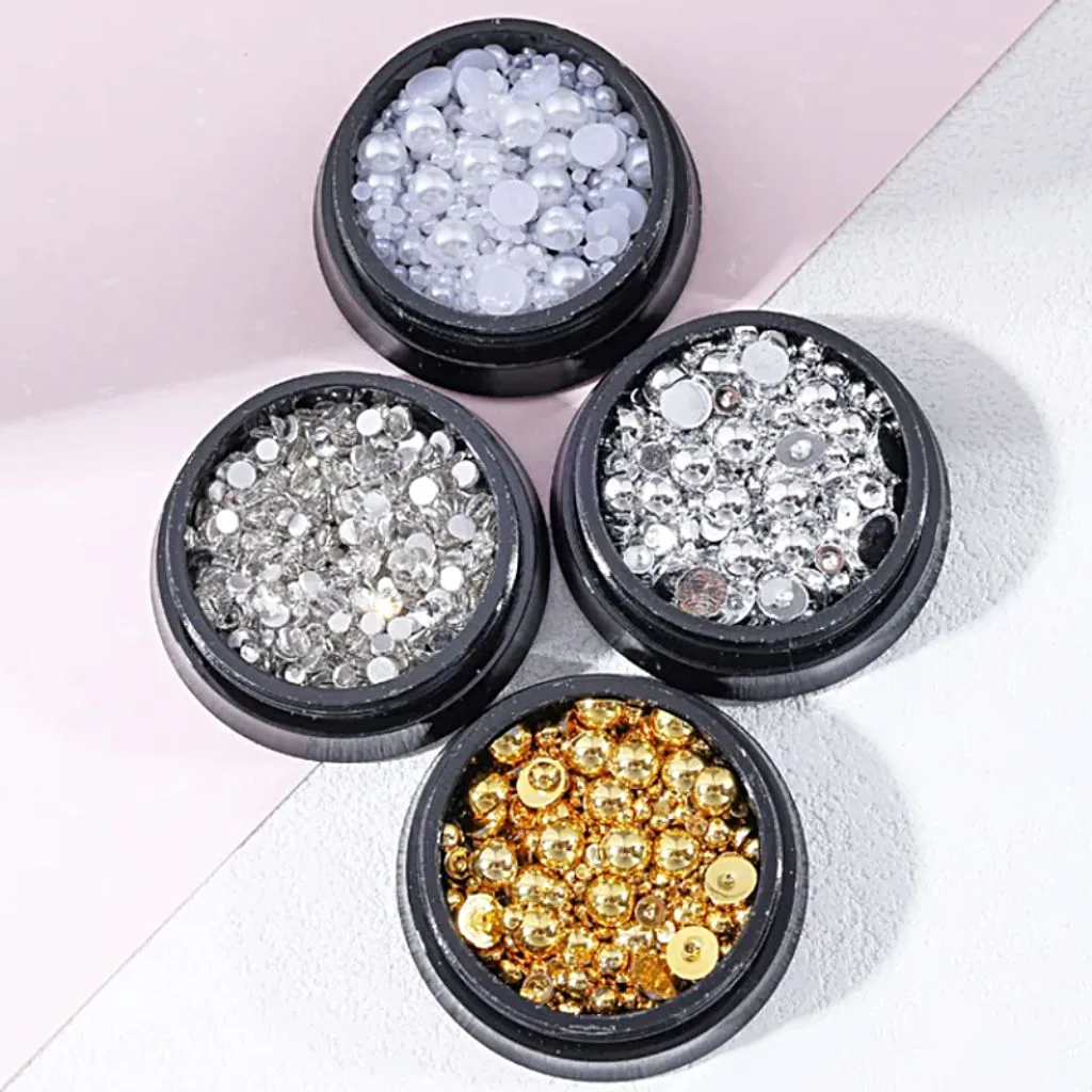 Beads, Pearls and Rhinestones - Image 9
