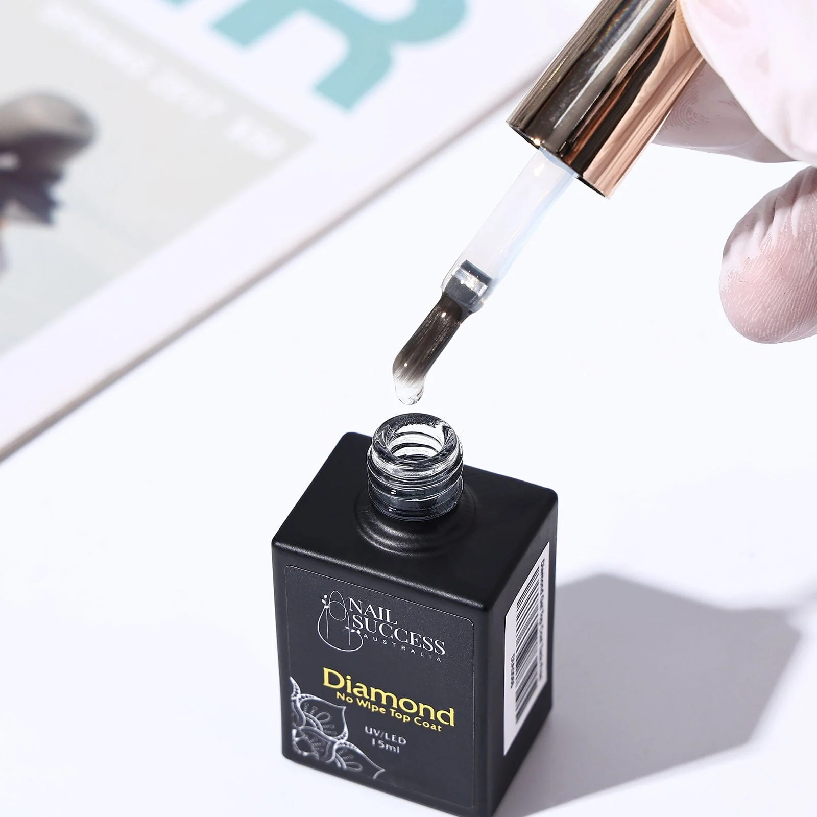 Diamond Gel Top Coat Tack-Free - Image 3