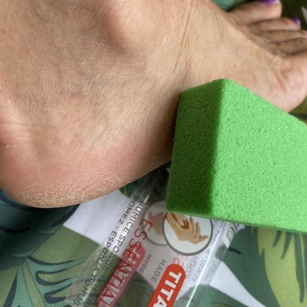 Foot Pumice Sponge - Image 7
