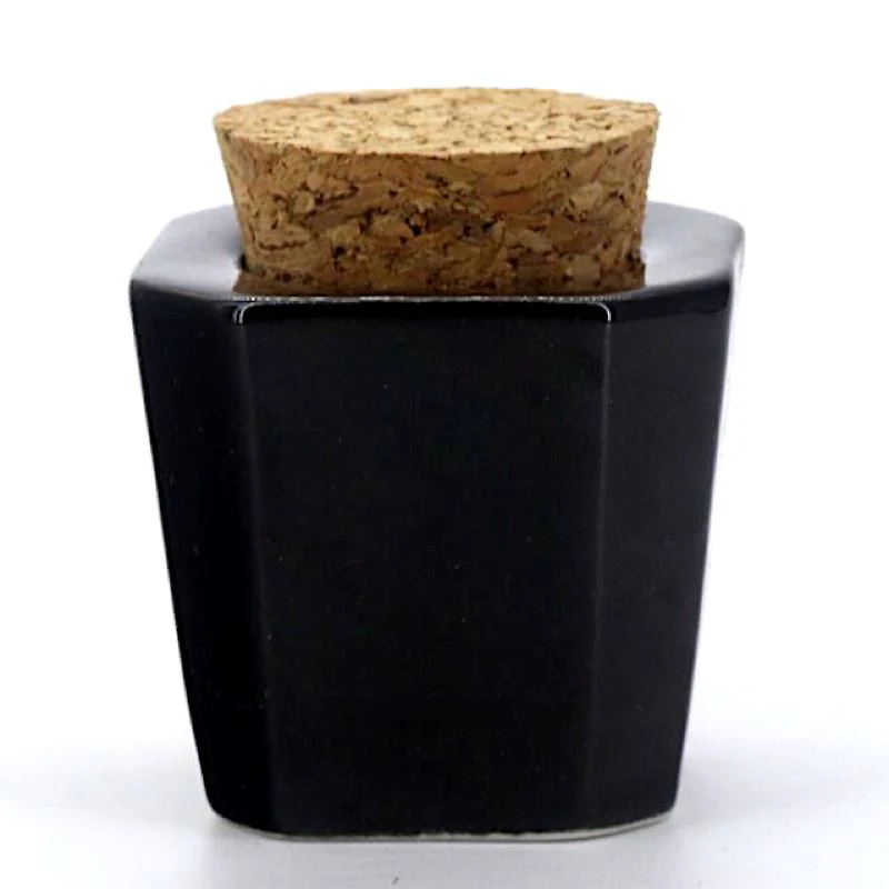 Porcelain Dappen Dish with Cork Lid (V-Shape) - Image 4